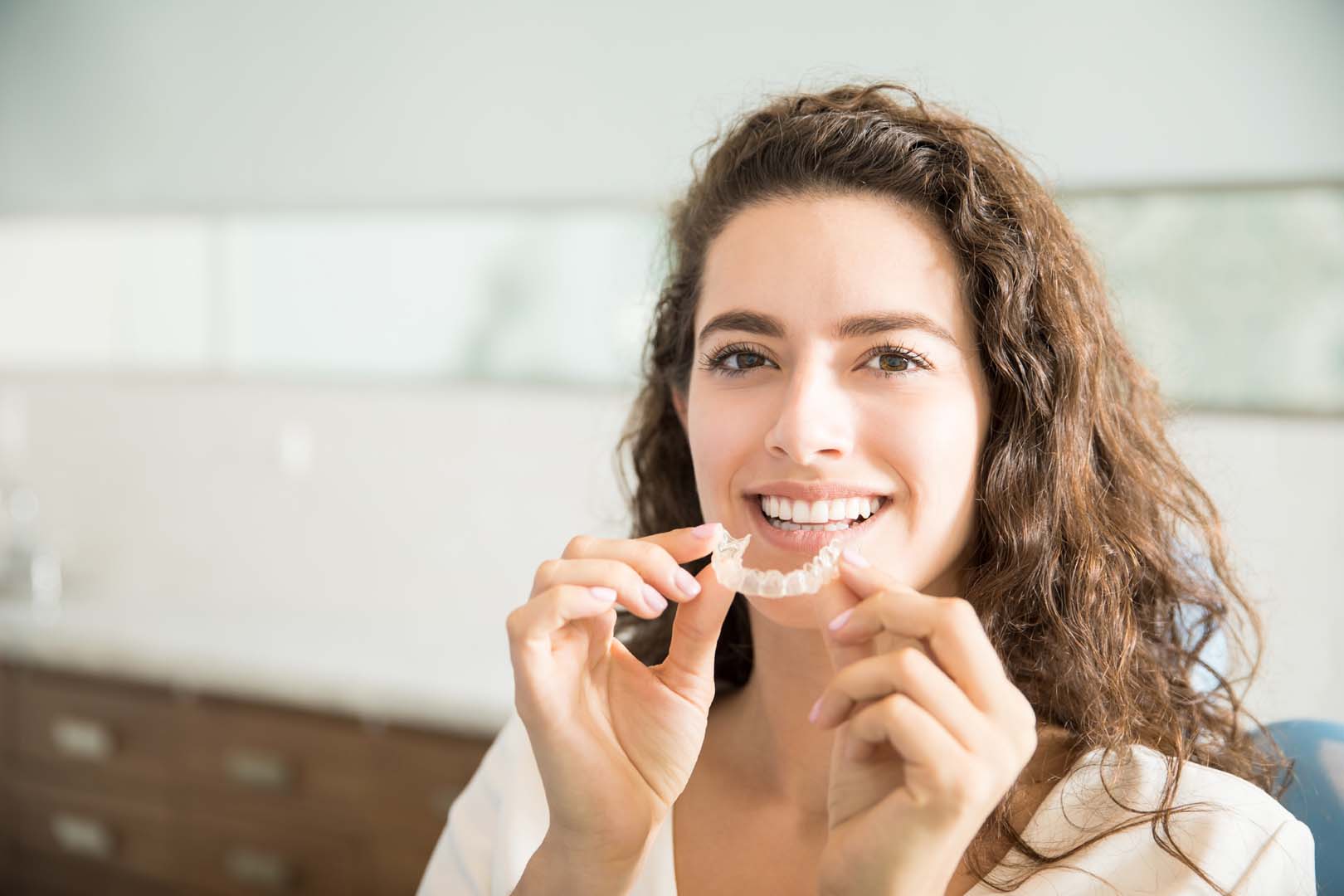 How Invisalign Can Transform Your Smile: A Comprehensive Guide